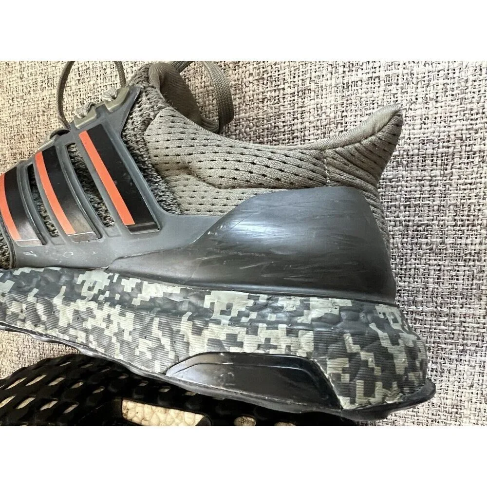 Adidas Ultra Boost DNA Digital Camo Sneakers Mens 7 Legend Earth Green H68068